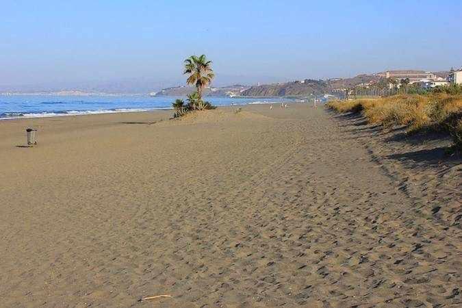 شقة A 100M De Playa Piscina Y Todos Los Servicios تورّوكس كوستا المظهر الخارجي الصورة